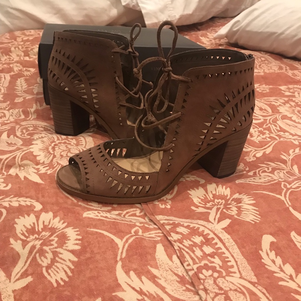 Vince Camuto Tarita block heel cut outs 10